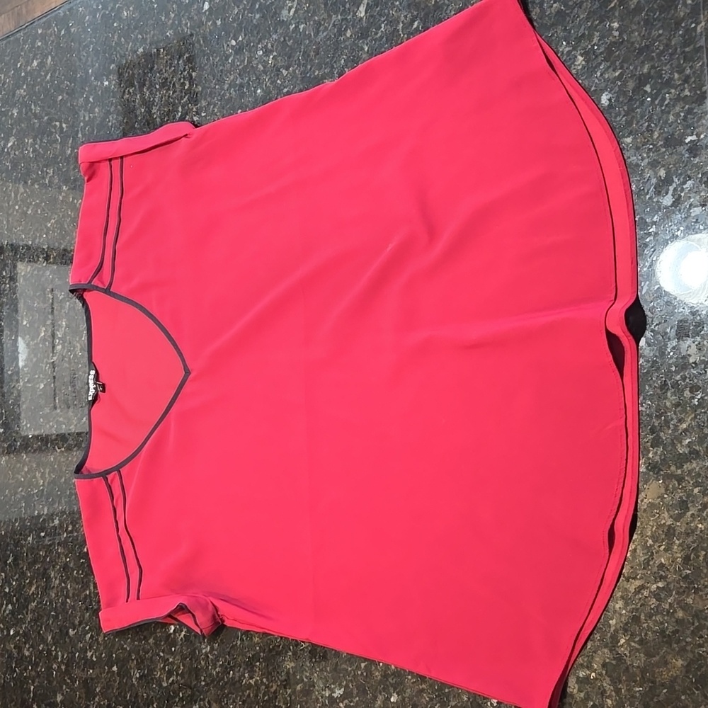 Express short sleeve top